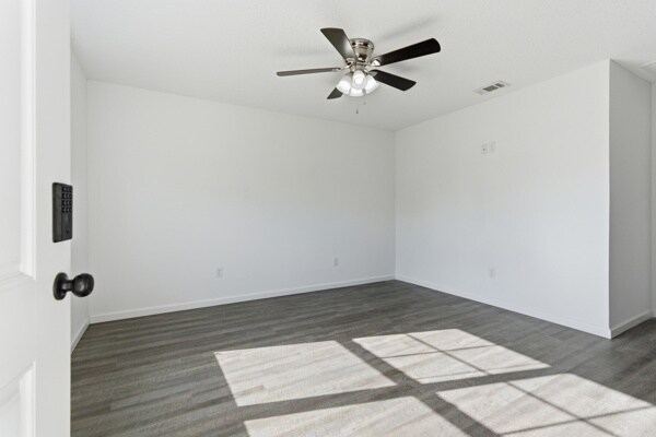 Building Photo - 34 Pine St