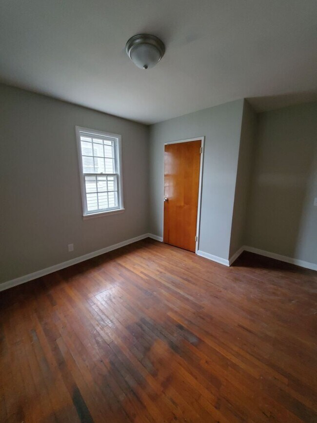 3 BR NE Canton House for rent 1636 St Elmo Ave NE Canton OH 44705