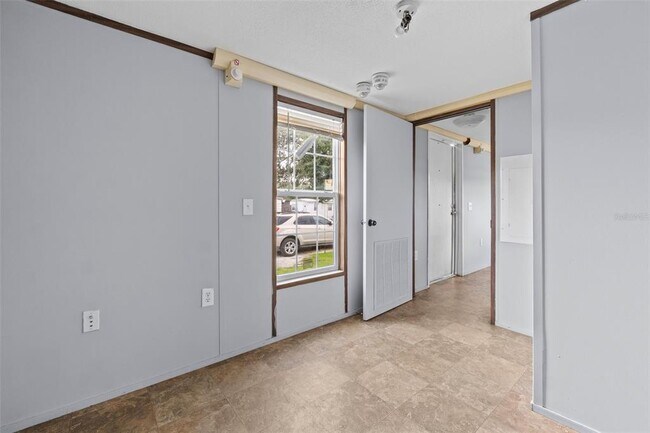 Building Photo - 5600 New Tampa Hwy