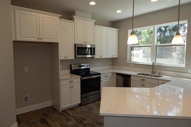 Building Photo - 7836 52nd Terrace E