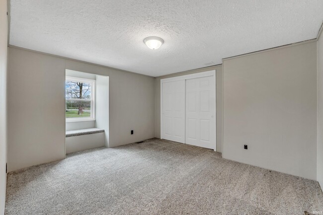 Building Photo - 2317 S 275 E