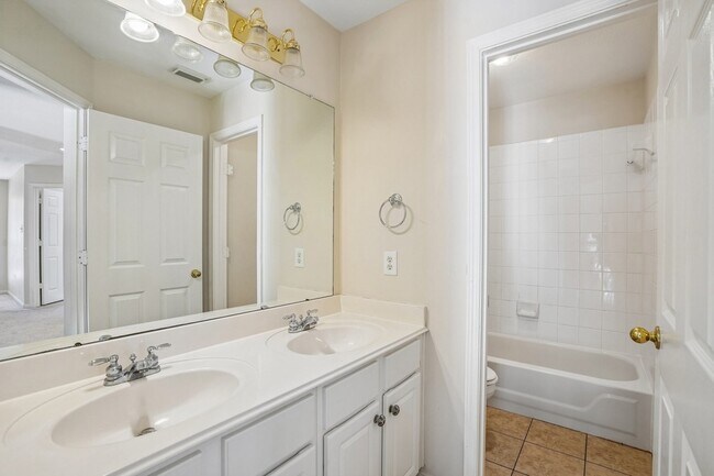 Building Photo - 15415 Truslow Point Ln