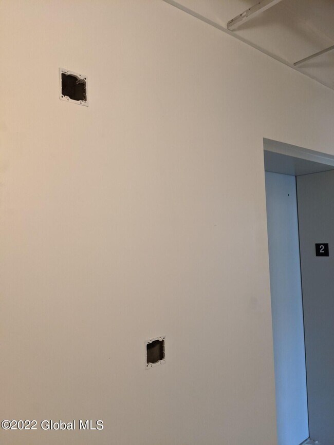 Building Photo - 12 White St