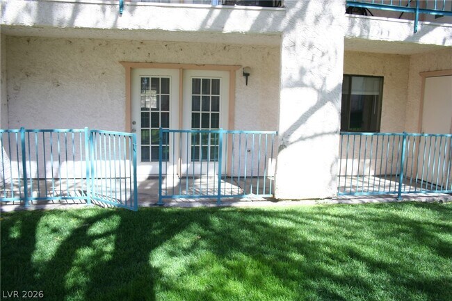 Building Photo - 2894 Lilac Ct