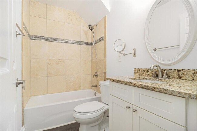 Building Photo - 1719 Flat Shoals Rd SE