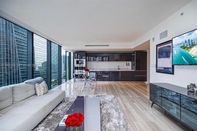 Building Photo - 1451 Brickell Ave