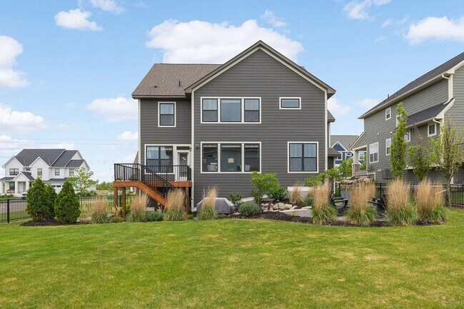 Building Photo - Absolutely stunning woodbury property for lease!