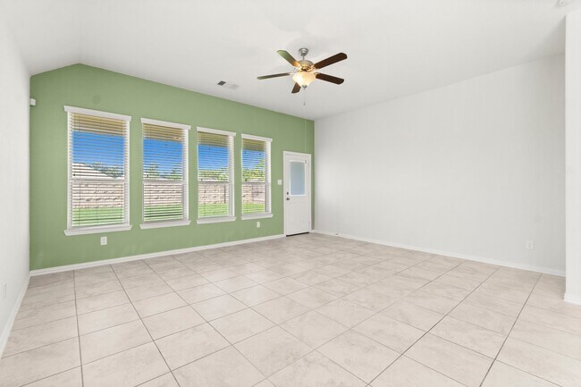 Building Photo - 4234 Green Landing Dr