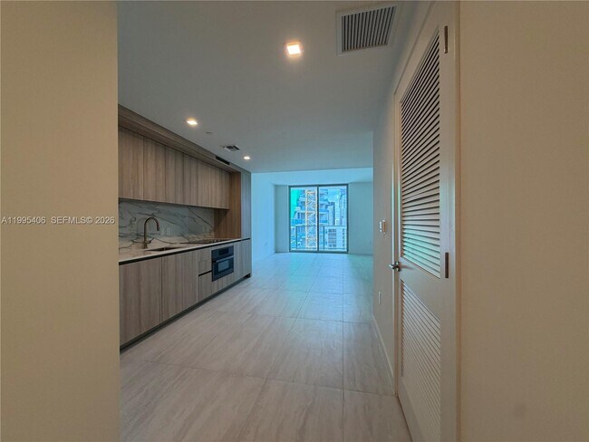 Building Photo - 77 SE 5th St