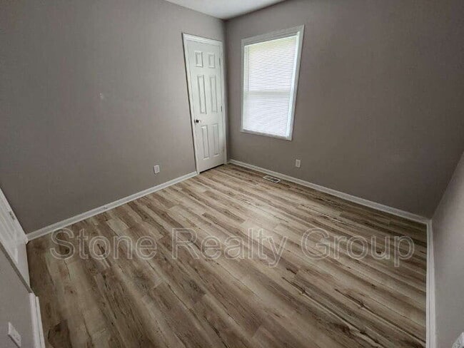 Building Photo - 1255 E Dawn Dr