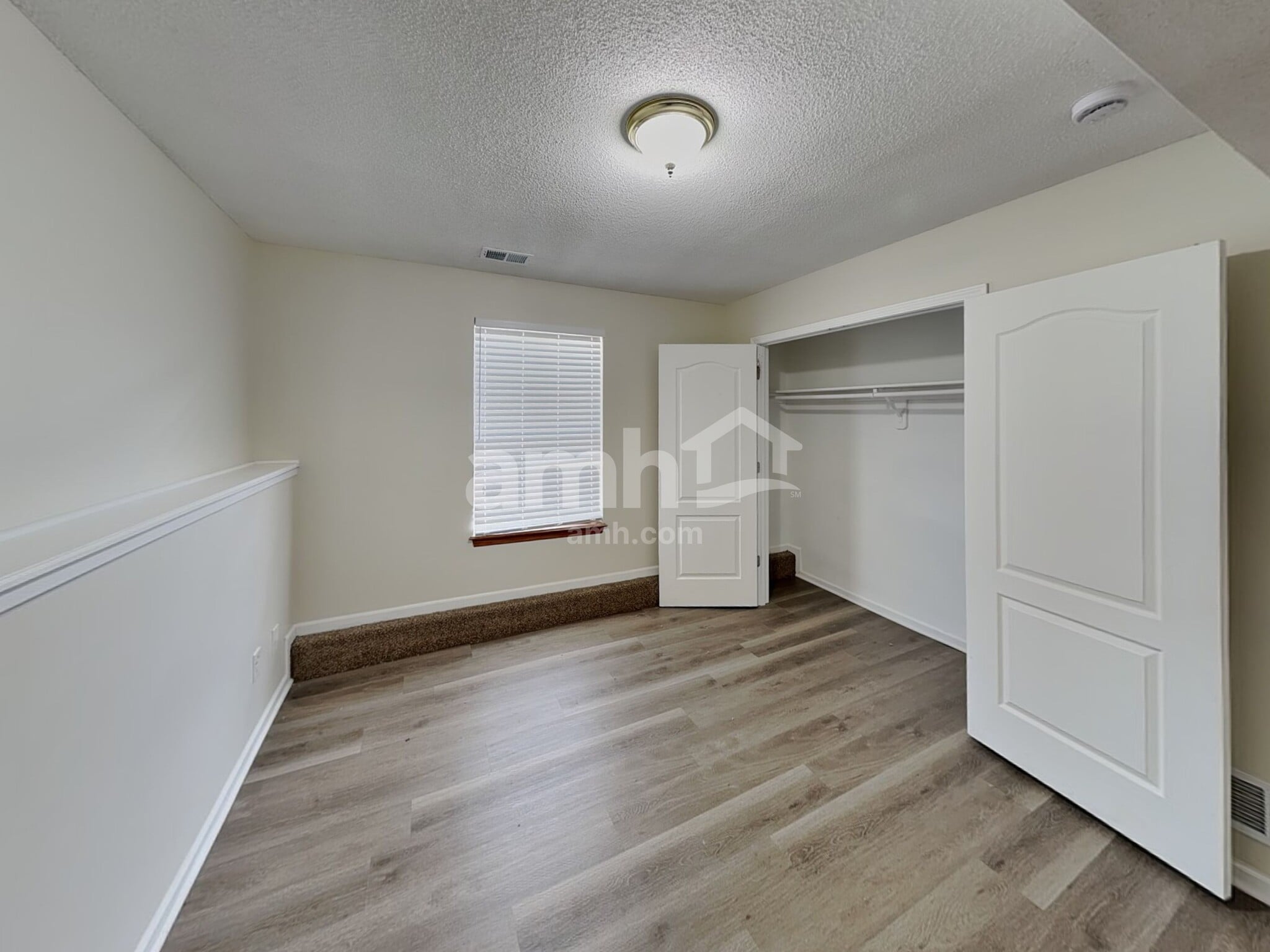 Building Photo - 713 Derby St