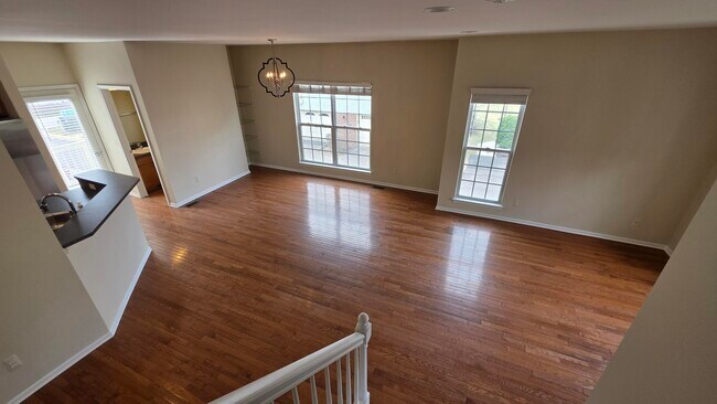 Building Photo - 1580 Kessler Ave