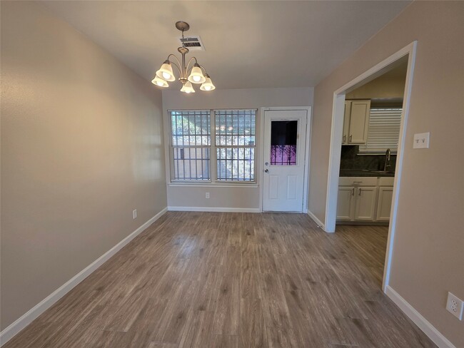 Building Photo - 7050 Inwood Park Dr