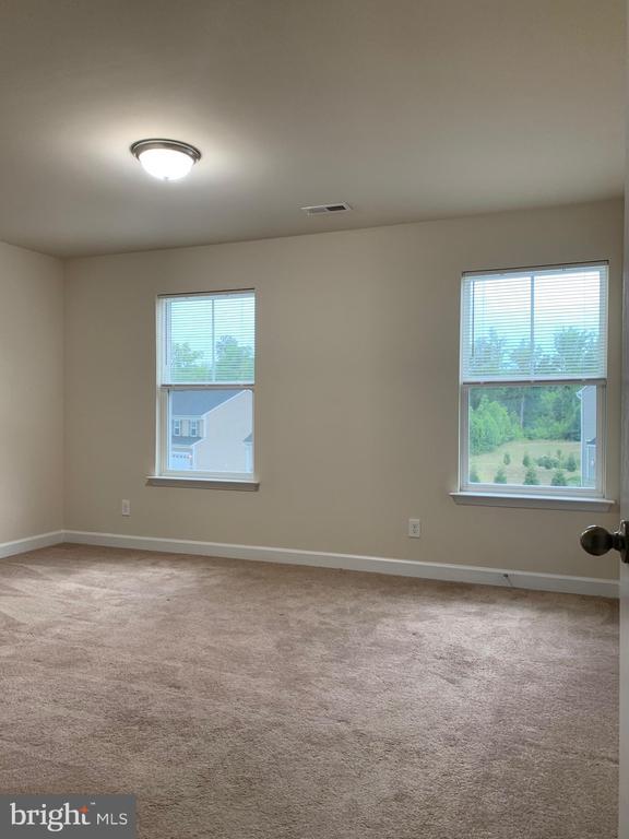 Building Photo - 6906 Lunette Ln