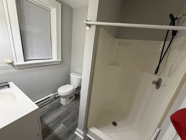 Building Photo - 2111 Bellevue Ave