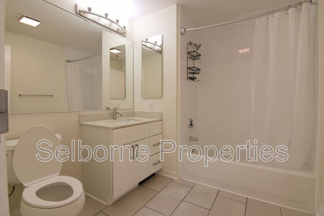 Building Photo - 1401 Jackson St