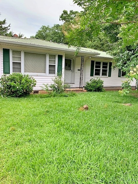 Building Photo - Quaint Country Cottage on Main Street