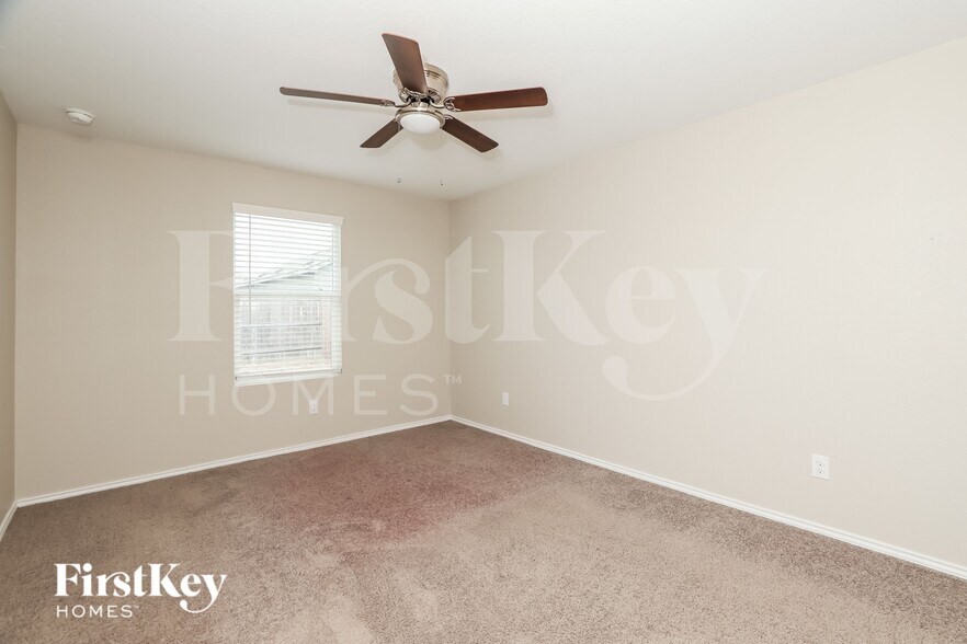 Building Photo - 7275 Plow Run