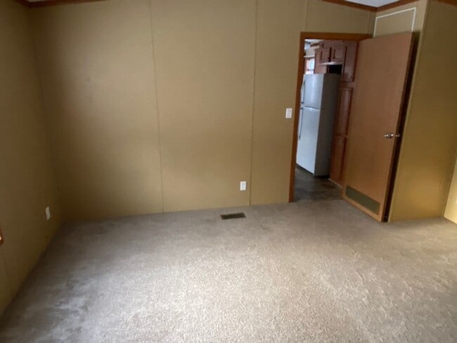 Building Photo - 3bd/2ba Renovated