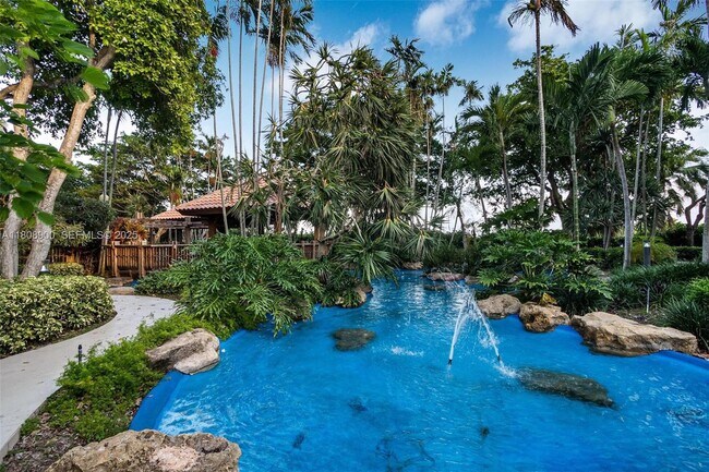 Building Photo - 2000 Towerside Terrace