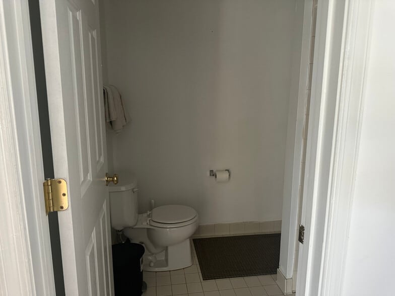 Building Photo - 8403 Pamela Way