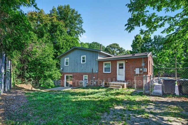Building Photo - 1821 W Meadowview Rd