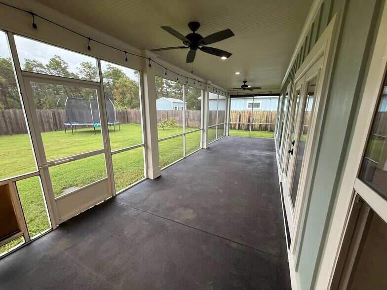 Building Photo - 1270 Dorado Way