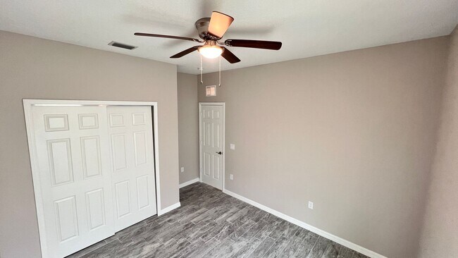 Building Photo - Spacious 3-Bedroom Home with Garage & Pati...