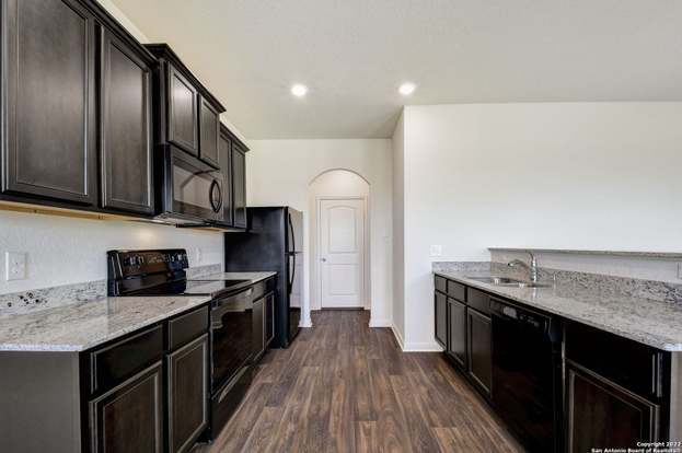 Building Photo - 765 Greenway Trl