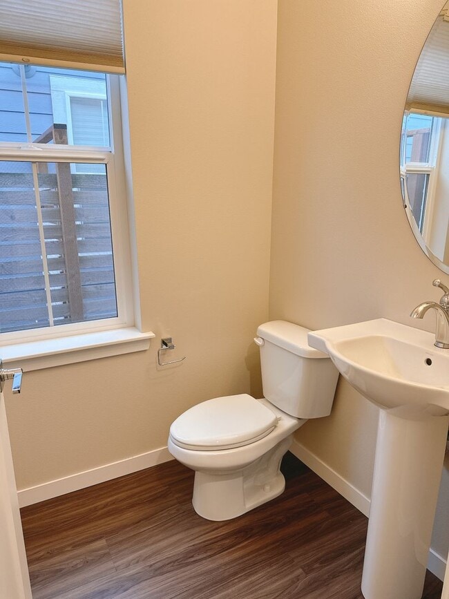 Building Photo - Lease Takeover on a 3bdrm/2.5 bath cottage...