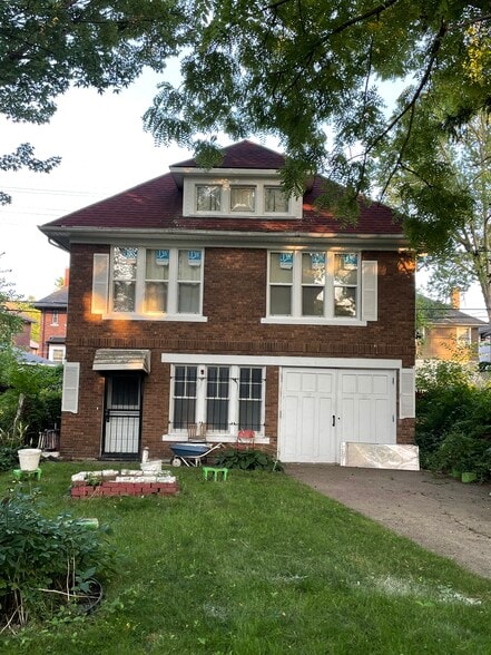 Primary Photo - 701 Collingwood St