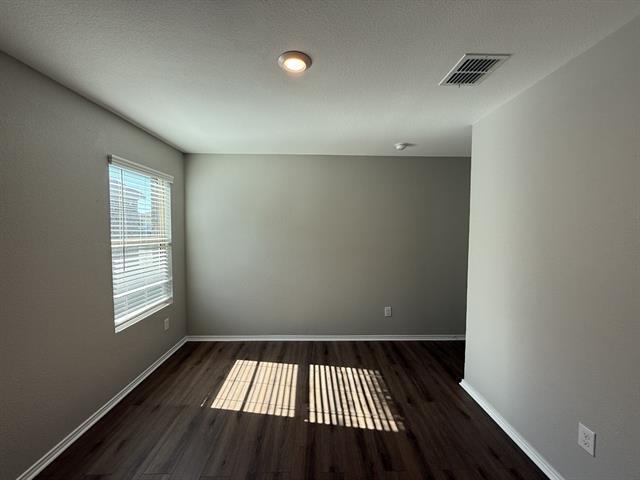 Building Photo - 413 Everglades St