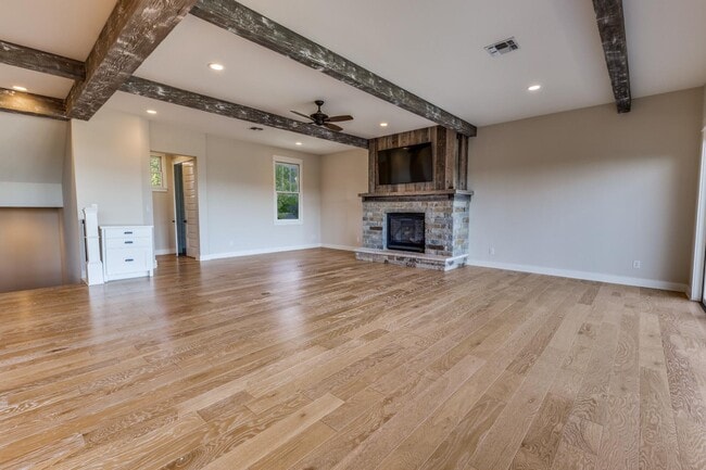 Building Photo - 2217 Seabiscuit Cv