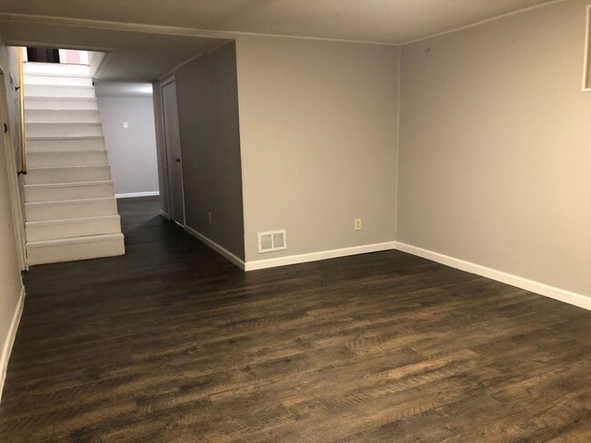 Building Photo - 3 Bedroom 2.5 Bath Home in the country!