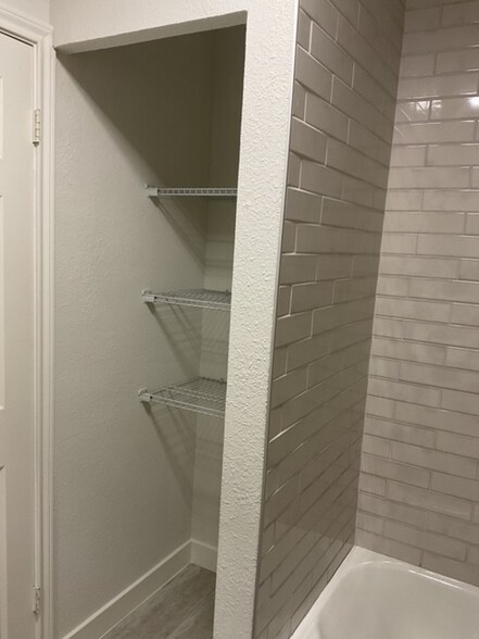 Building Photo - 13026 El Marro St