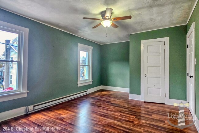 Building Photo - 202-204 S Chestnut St - 204