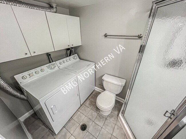 Building Photo - 4840 S 28th St