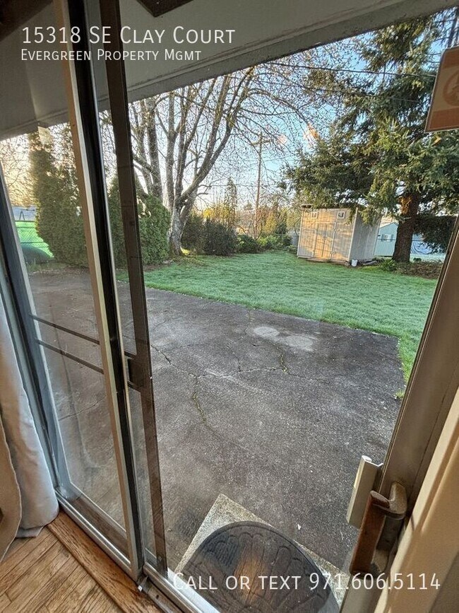 Building Photo - 15318 SE Clay Ct