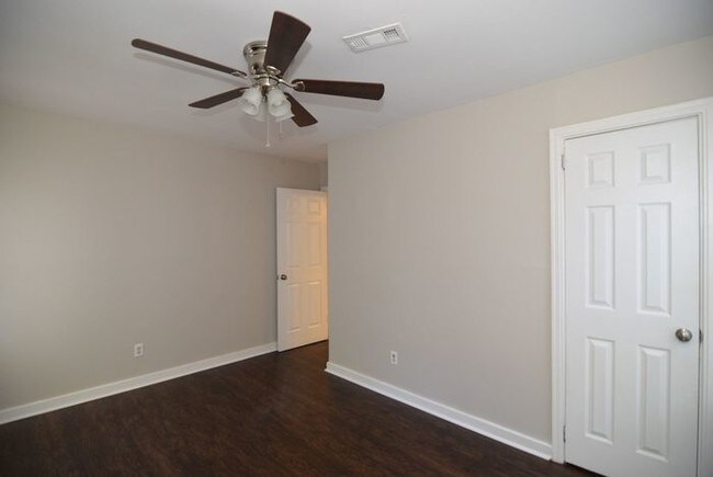 Building Photo - All-Electric 2 Bedroom Duplex - Section 8 OK