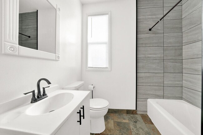 Building Photo - 3810 W 46th St