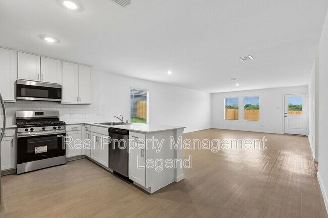 Building Photo - 216 Asterwood Ln