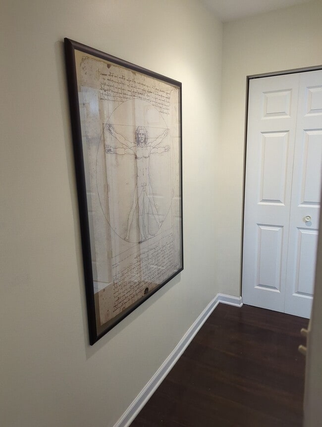 Building Photo - 5529 E Lake Dr