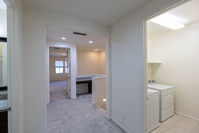 Building Photo - Modern Living in Gated Siena at Ocotillo –...
