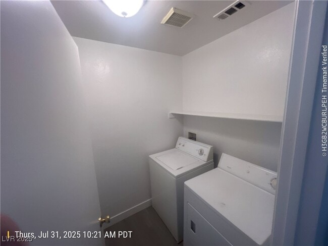 Building Photo - 1301 Dusty Creek St