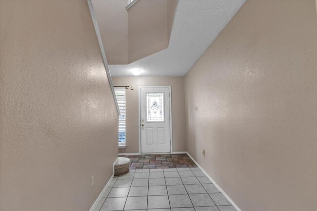 Building Photo - 12717 Modena Trail