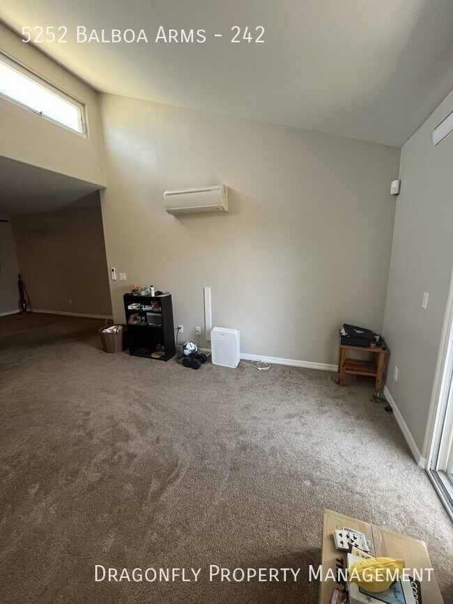 Building Photo - 5252 Balboa Arms Dr