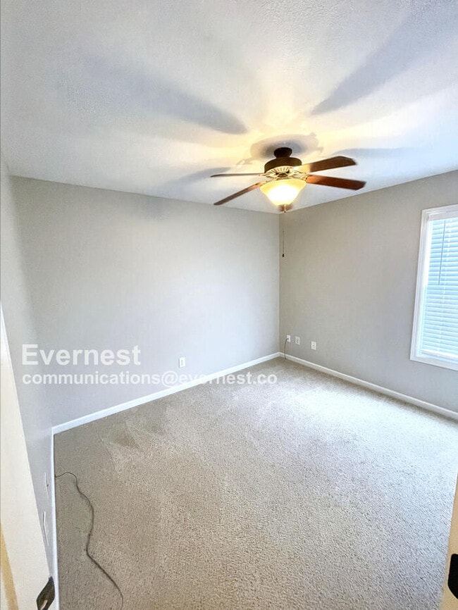 Building Photo - 1153 Chinook Cir