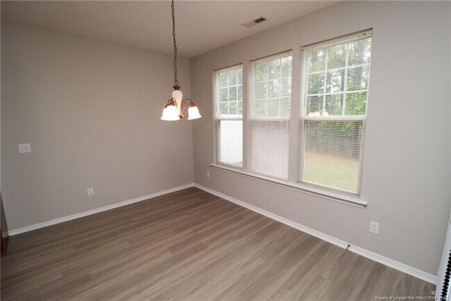 Building Photo - 104 Bell Tower Way