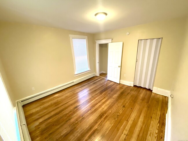 Building Photo - 93 Hillside Ave