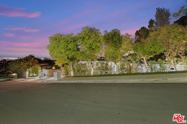 Building Photo - 17116 Adlon Rd